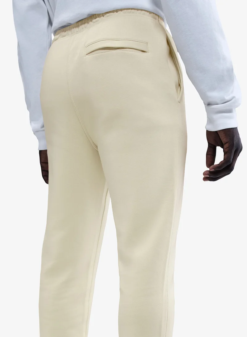 Nike LT KHAKI/LT KHAKI/(WHITE) Club Basketball Joggers for Men | Best Price UAE